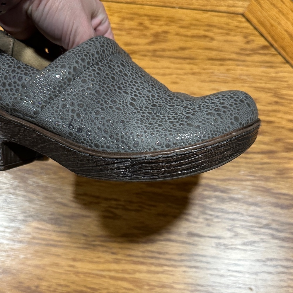 *BOC* Gray Textured Clogs Size 9.5 - Picture 5 of 10